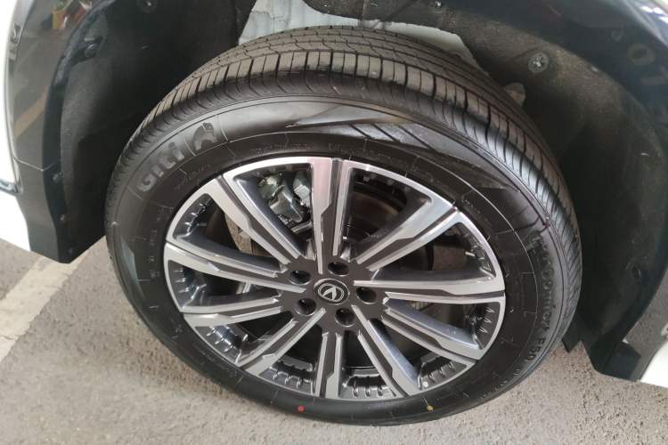 Used CHANGAN CS75 PLUS 2026 Model, Smart Champion Edition 1.5T New Blue Whale Smart Navigation Version