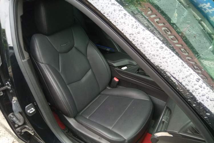 Used Cadillac CT5 2023 28T Luxury Edition (Standard Version) Right Front Seat