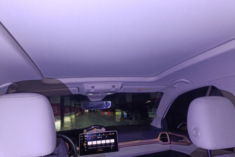 Used Volkswagen Tharu 2023 300TSI Two-Wheel-Drive Full Moon Edition Headliner