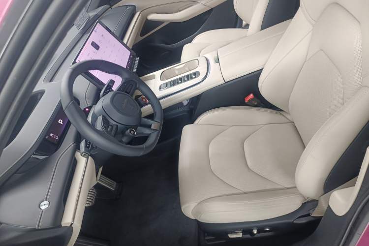 Used Xiaomi Auto SU7 2024 Four-Wheel Drive Ultra-Long Range Advanced Intelligent Driving Max Edition