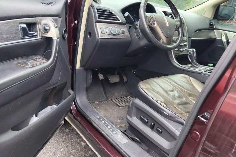 Used Lincoln MKX 2011 3.7L Automatic Gasoline 5-Seater U.S. Specification