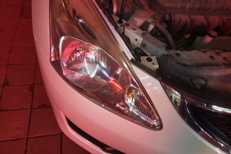 Used Nissan Tiida 2011 1.6L Manual Smart Version