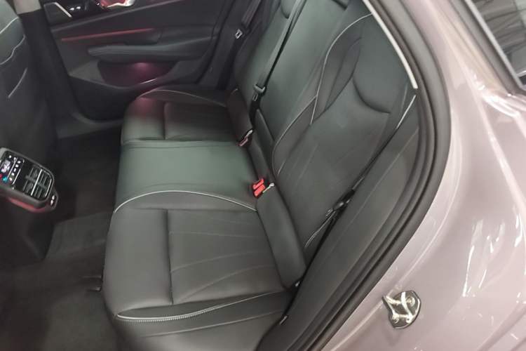 Used Volkswagen Passat 2025 Pro 380TSI Dragon Supreme Edition