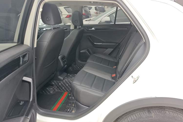 Used Volkswagen T-ROC 2021 280TSI DSG Two-Wheel Drive Comfort Connect Edition Left Rear Seat