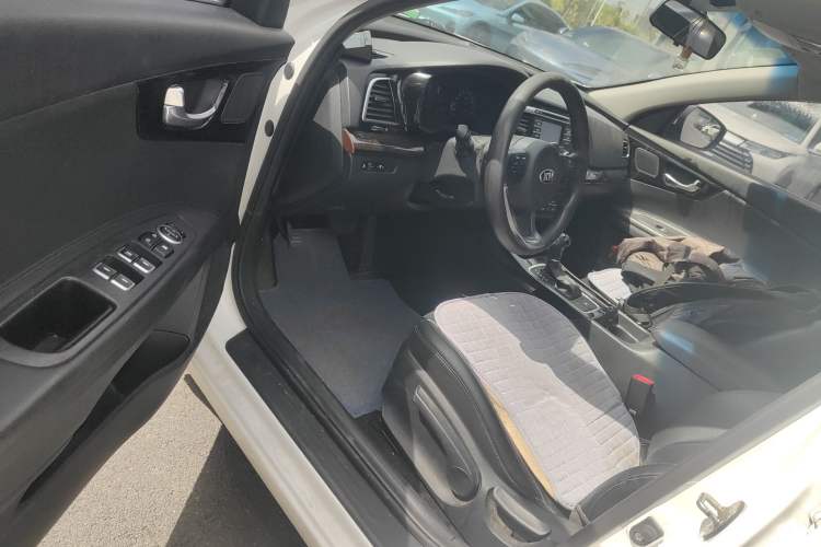 Used Kia K4 2014 1.8L Automatic GLS