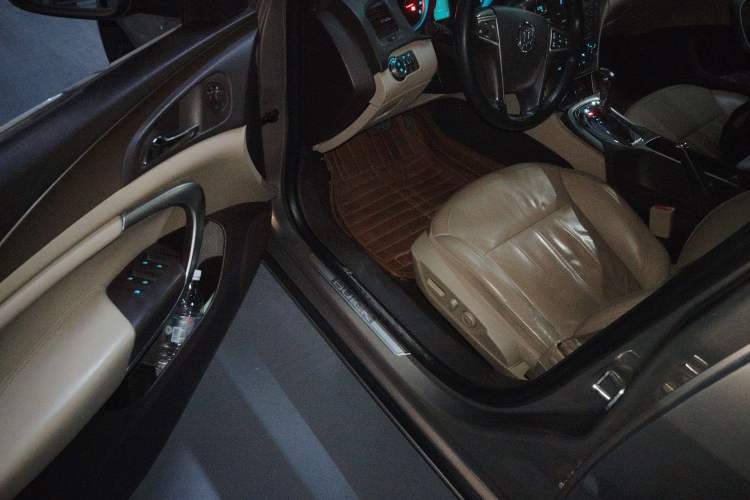 Used Buick Regal 2012 2.0L Luxury Edition Driver Seat