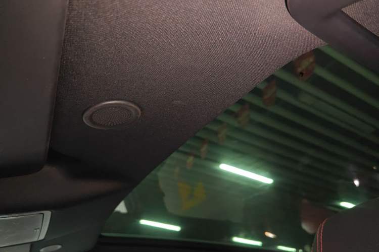 Used Land Rover Discovery Sport 2023 249 PS R-Dynamic S Performance Edition Headliner