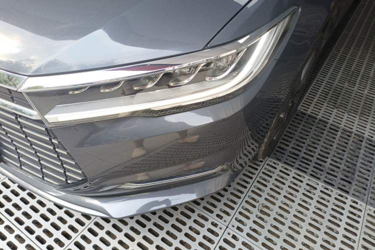 Used BYD Qin New Energy 2019 High-Range Luxury Model Left Front Headlight