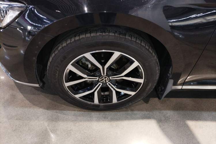 Used Volkswagen Magotan 2020 330TSI DSG Leading Model Left Front Wheel Hub