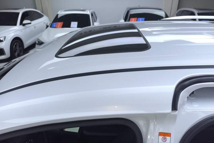 Used Toyota Granvia 2024 2.5L Hybrid Luxury Edition