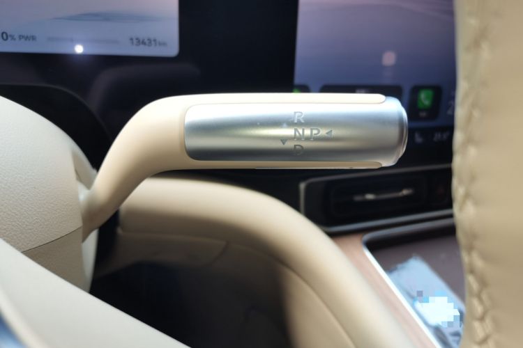 Used Hima AITO M9 2024 Range-Extended Ultra Version 42 kWh 6-Seater Model Gear Lever