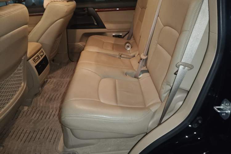 Used Toyota Land Cruiser 2012 4000
