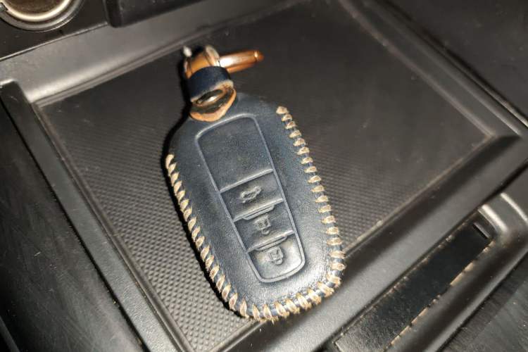 Used Toyota Camry 2023 2.0G Luxury Edition
