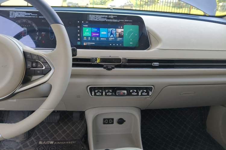 Used ORA Good Cat GT 2022 Mulan Edition 401 km Standard Range
