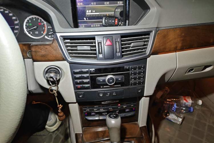 Used Mercedes-Benz E-Class 2011 E 200 L CGI Elegant Model
