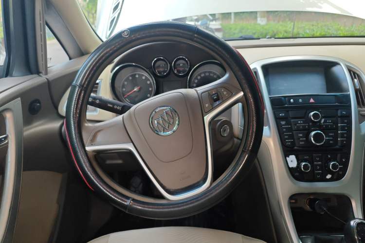 Used Buick GT 2013 GT 1.6L Manual Entry-Level Model Steering Wheel
