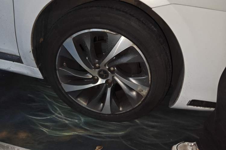 Used DS 5LS 2014 1.6T Luxury Edition THP160 Right Front Wheel Hub