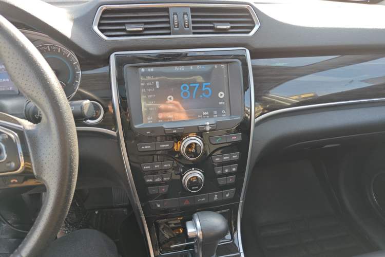 Used Haval H2 2016 Red-Label 1.5T Automatic Two-Wheel Drive Luxury Model