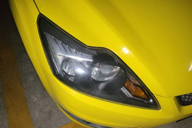 Used Ford Focus 2013 Hatchback Classic 1.8L Automatic Base Model
