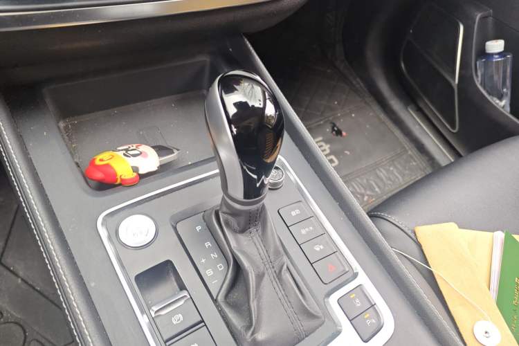 Used BYD Tang 2018 2.0T Automatic SmartConnect Prestige 7-Seater China V Standard
