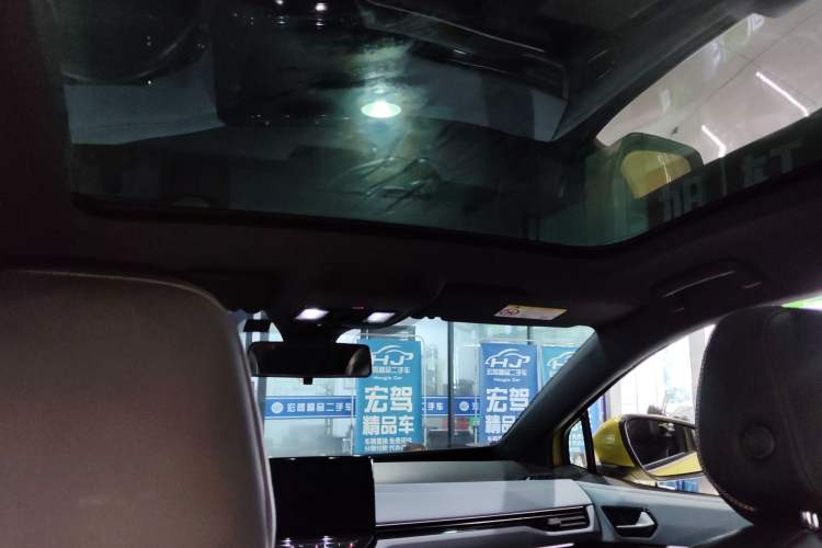 Used Volkswagen ID.4 X 2022 Pure Long-Range Version Headliner