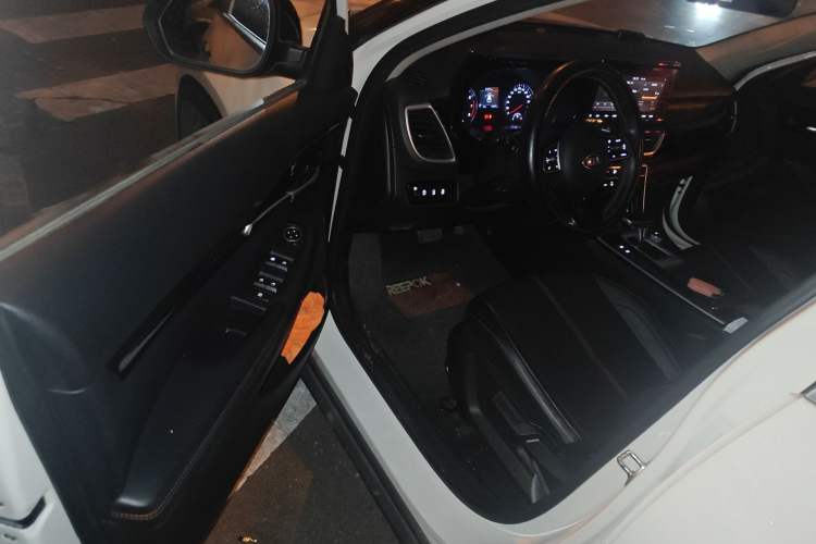 Used Kia KX3 2020 1.5L CVT Trend Edition Driver Seat