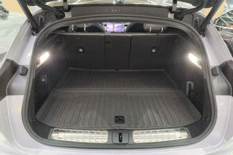 Used Nio ET5T 2025 75 kWh Touring
