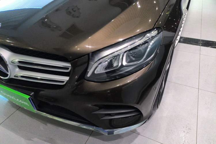 Used Mercedes-Benz GLC 2017 GLC 260 4MATIC Luxury Model