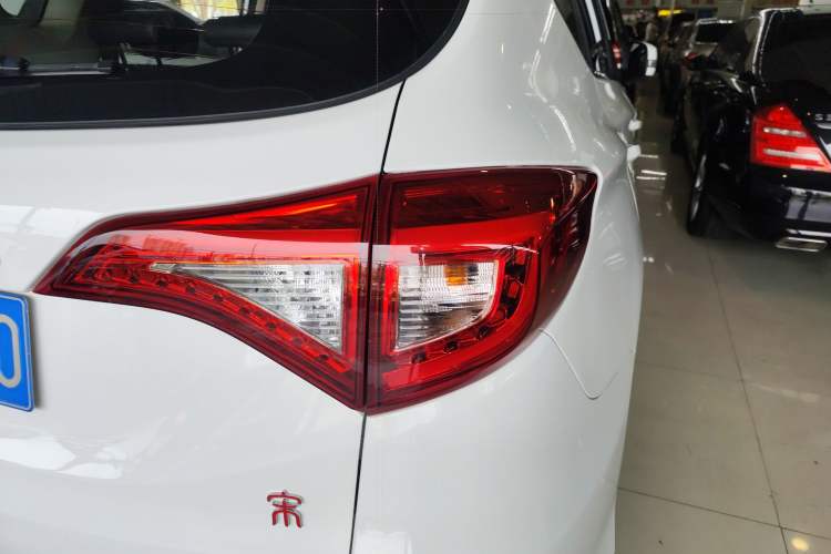 Used BYD Song 2017 Gaishi Upgrade Edition 1.5TID Automatic Luxury Model