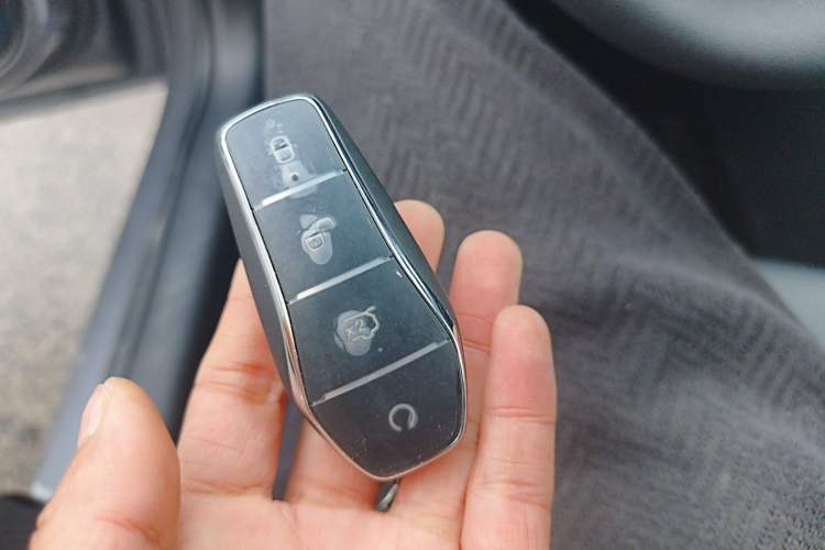 Used BYD e7 2025 Model 520 Smart Travel Edition Vehicle Key