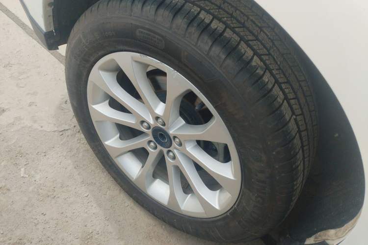 Used Haval H2 2017 Red-Label 1.5T Automatic Two-Wheel Drive Luxury Model Right Rear Wheel Hub