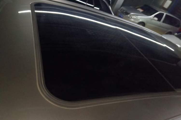 Used AION V 2024 Plus 70 Tech Edition Lithium Iron Phosphate Roof