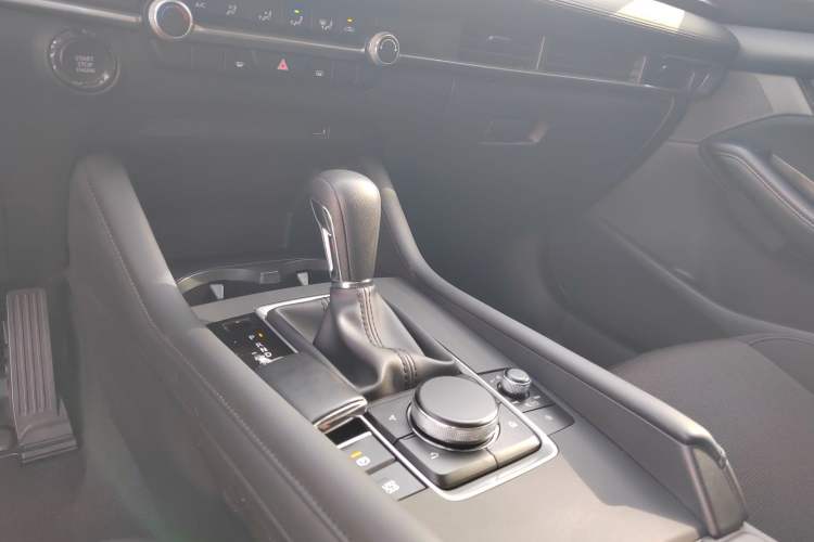 Used Mazda 3 Axela 2021 2.0L Automatic Zhiqing Edition
