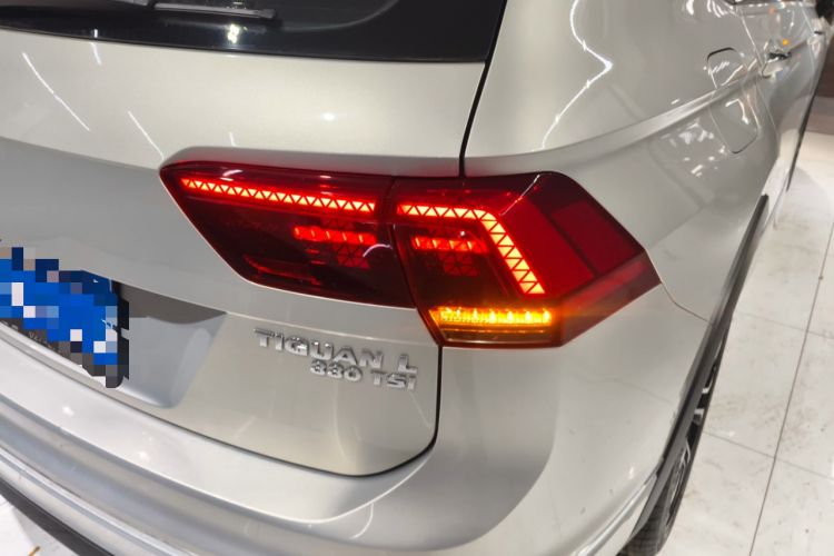 Used Volkswagen Tiguan L 2019 Restyled 330TSI Automatic Two-Wheel Drive R-Line Flagship Version China VI Standard