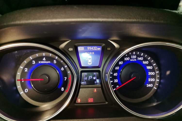 Used Hyundai Elantra (5th Generation / Langdong) 2013 1.6L Automatic Luxury Model
