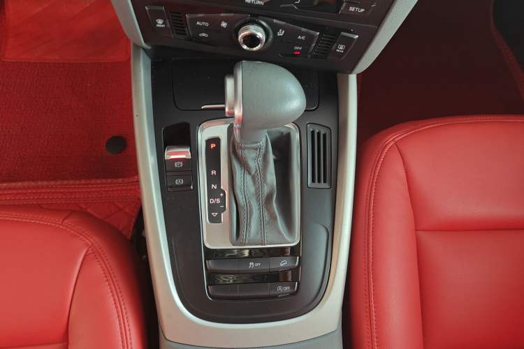 Used Audi Q5 2015 40 TFSI Trendy Edition Gear Lever