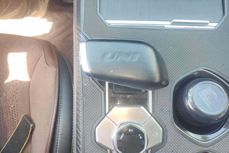 Used CHANGAN UNI-K iDD 2023 Zhidian iDD 1.5T 135km Smart & Fun Model