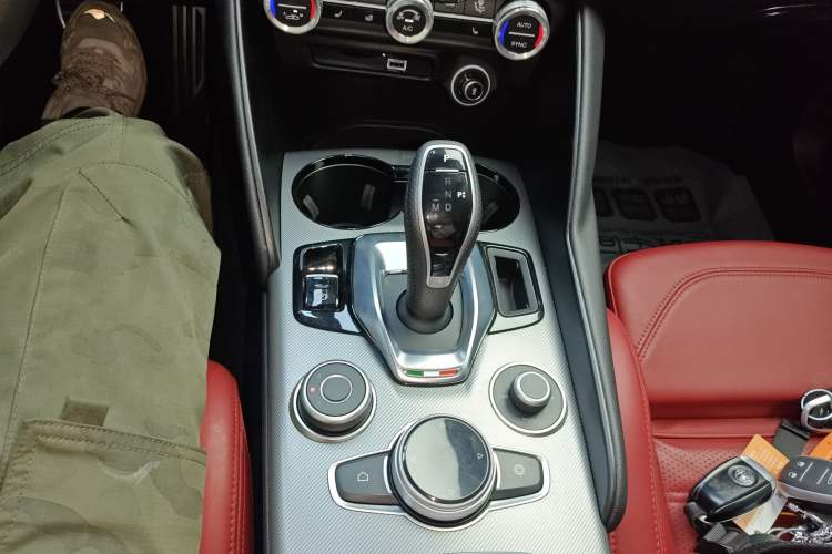 Used Alfa Romeo Giulia 2023 2.0T 280HP Track Edition