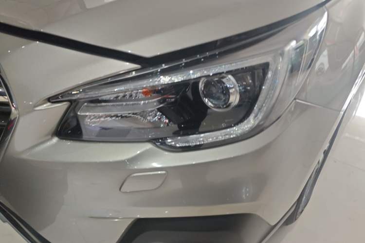 Used Subaru Outback 2018 2.5i Sport Navigation Edition with EyeSight Left Front Headlight