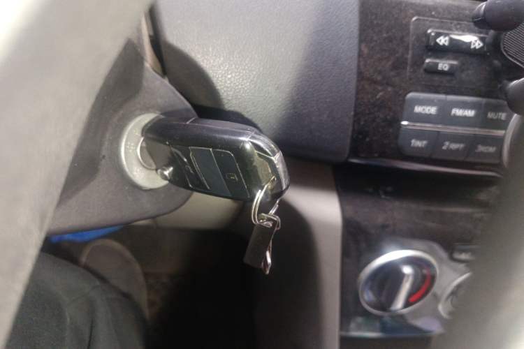 Used CHANGAN Alsvin V3 2015 1.4L Manual Meiruan Model China V Standard