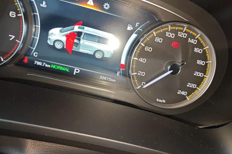 Used GAC Trumpchi M8 2023 Lingxiu Series 390T Luxury Edition Odometer Close Up