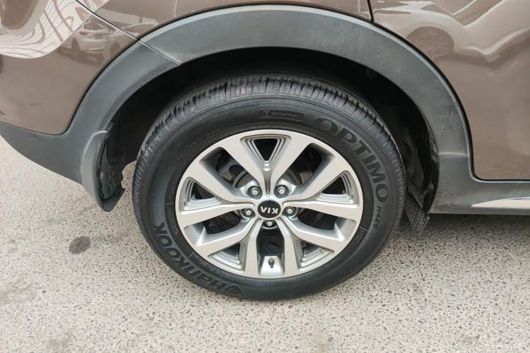 Used Kia Sportage R 2016 2.0L Automatic Two-Wheel Drive GLS Trim Exterior 5