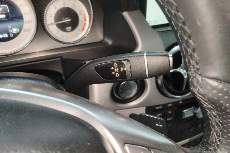 Used Mercedes-Benz GLK-Class 2015 GLK 300 4MATIC Fashion Edition Ultimate Version
