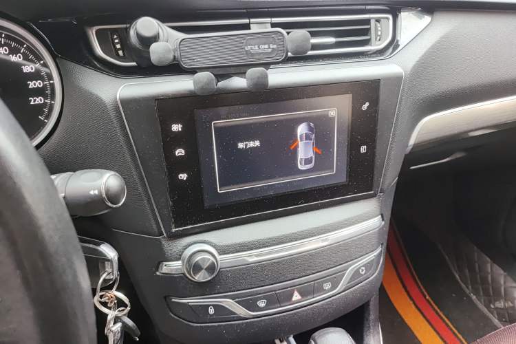 Used Peugeot 408 2015 1.2T Automatic Luxury Edition Audio And AC Panel