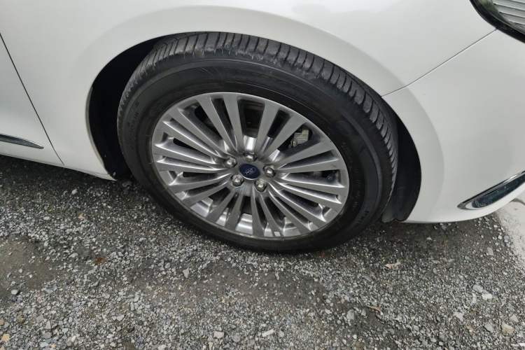 Used Ford Taurus 2015 EcoBoost 245 Luxury Model
