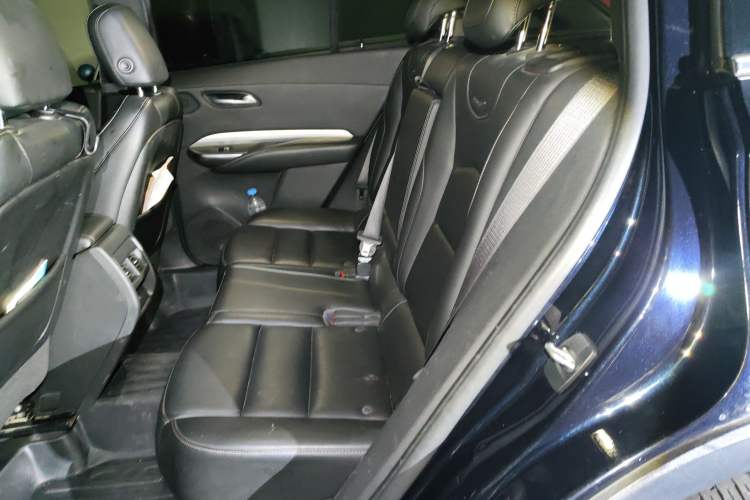 Used Cadillac XT4 2021 28T Two-Wheel Drive Leading Version
