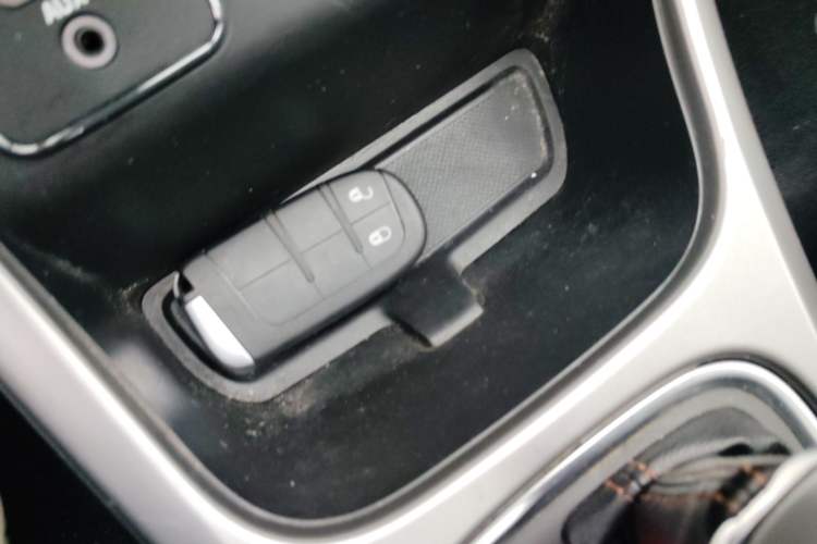 Used Jeep Compass 2017 200T Automatic Family Edition
