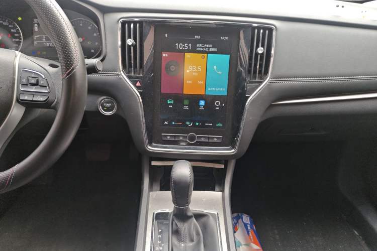 Used Roewe i6 2020 PLUS 1.6L CVT 4G Connected Glory Holographic Edition