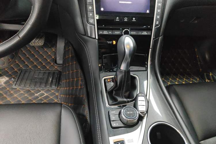 Used Infiniti Q50L 2016 2.0T Comfort Edition
