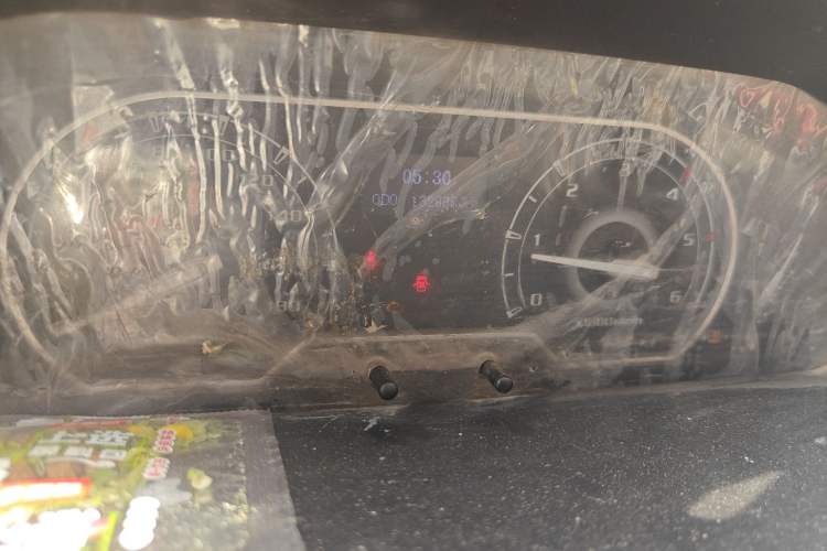 Used SAIC MAXUS Xintu V80 2019 2.5T Classic Version 6-Speed Manual – Aoyuntong Modified Long Wheelbase Mid-Height 7-Seater